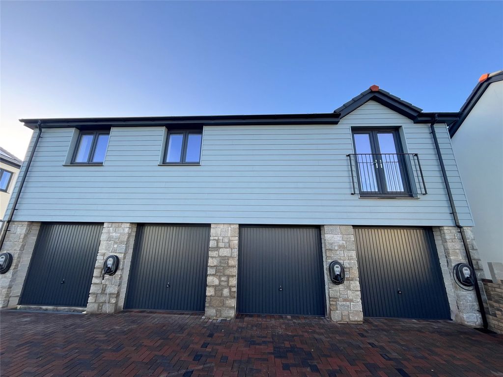 Property photo 1 of 7 Picture No. 10