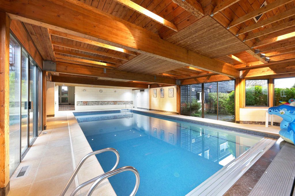 Property photo 3 of 21 Image