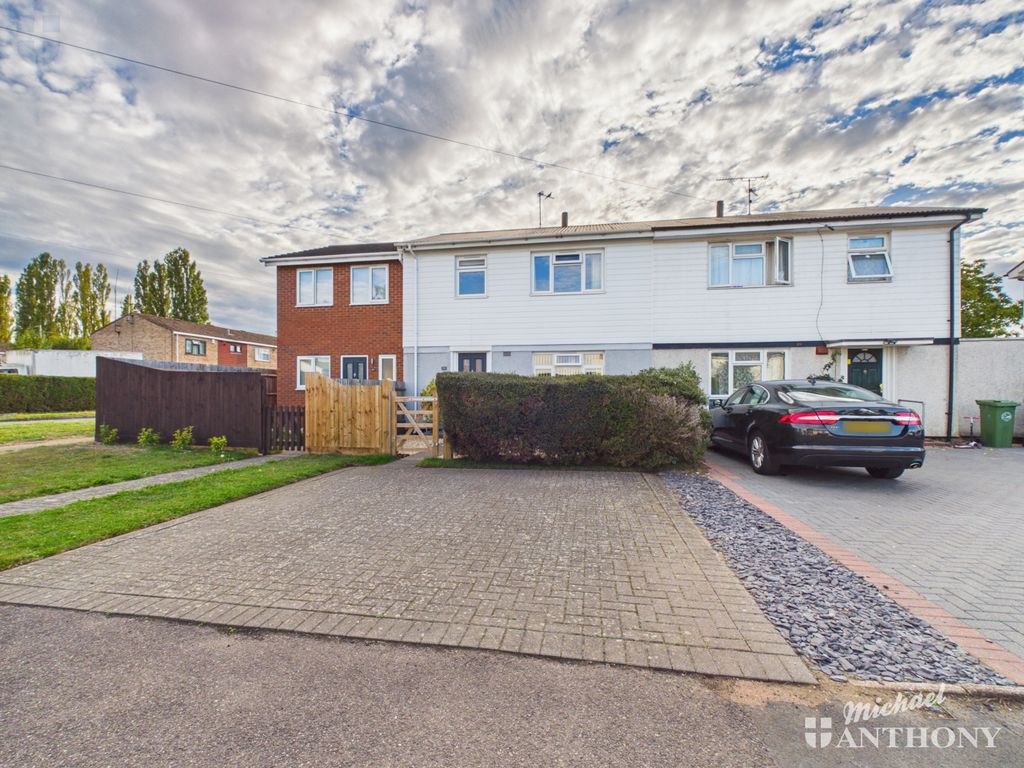 Property photo 1 of 14 Cam03218G0-Pr1184-Still001