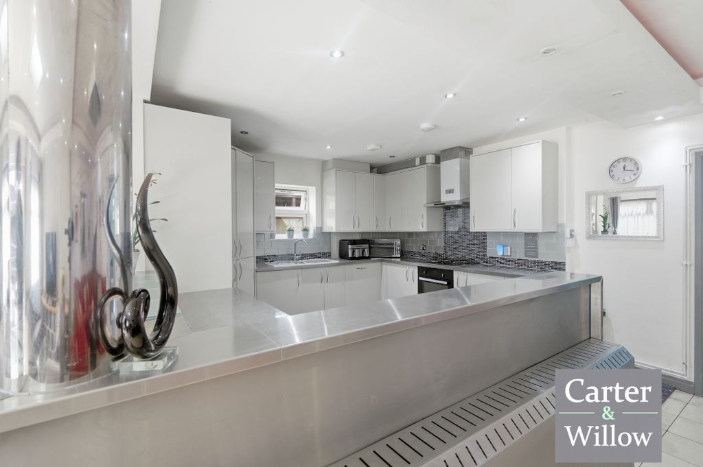 Additional image 7 of 4 bed semi-detached house for saleHaydon Road, Dagenham RM8