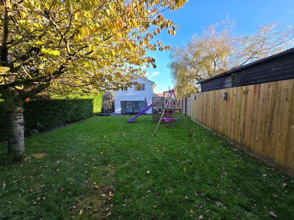Property photo 2 of 25 Outside