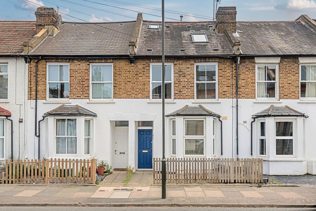 Property photo 2 of 11 1436128-19-69d8Ea...