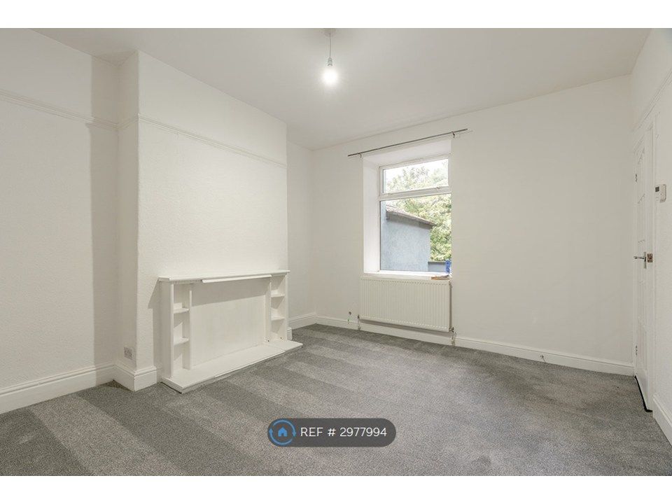 Property photo 3 of 25