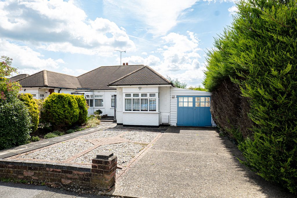 Property photo 1 of 27