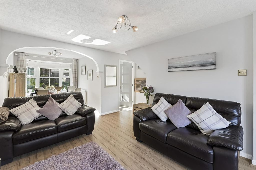 Property photo 3 of 18 Living/Dining Room