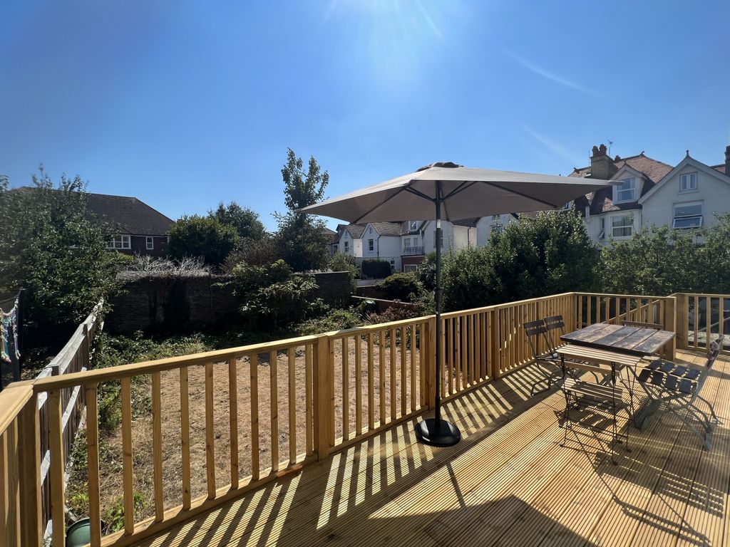 Property photo 3 of 4