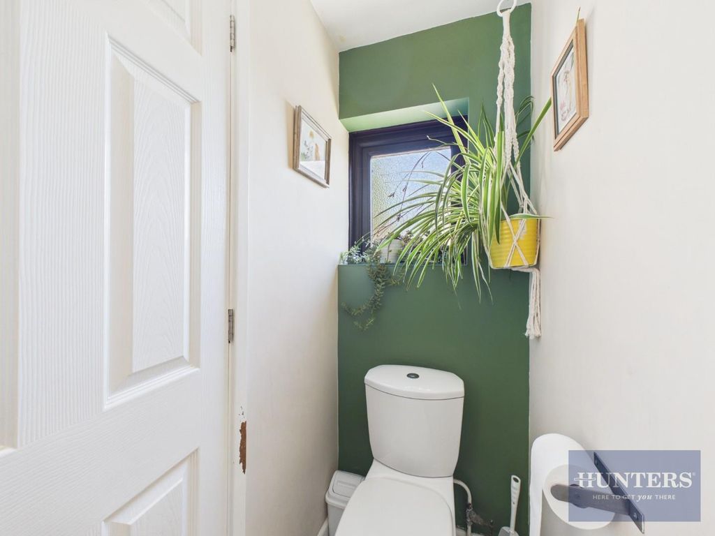 Property photo 3 of 24 WC