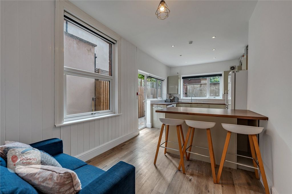Property photo 1 of 36 Picture No. 48