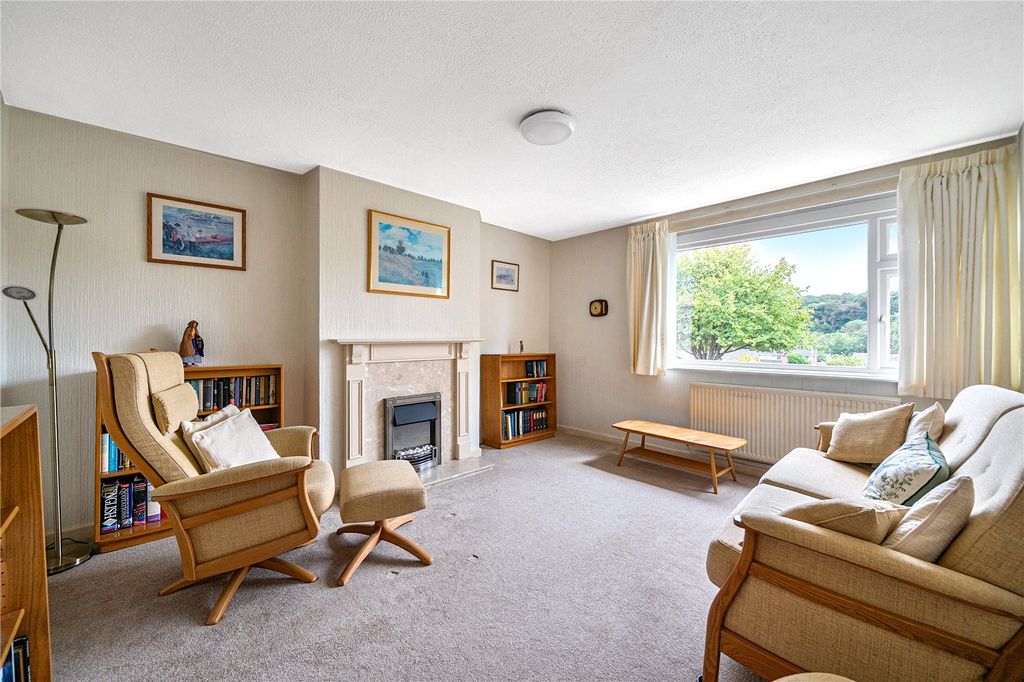 Property photo 2 of 19 Picture No. 44