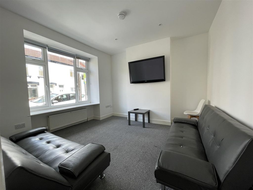 Property photo 2 of 21 Img_1606.Jpg