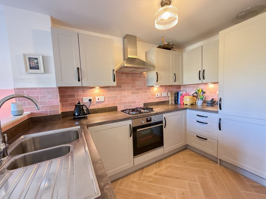 Property photo 3 of 38 Open Plan Kitchen