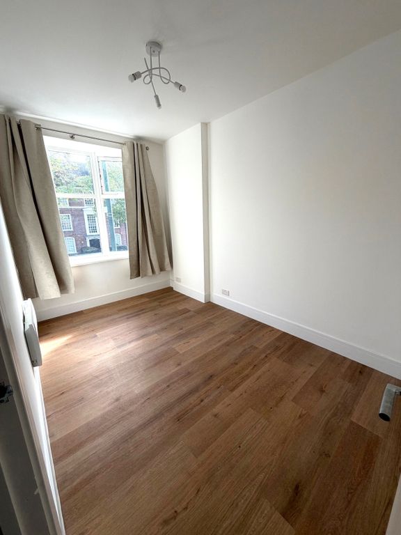 Property photo 3 of 10 13