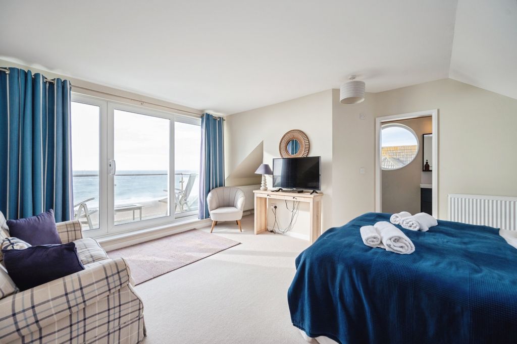 Property photo 1 of 36 Photo