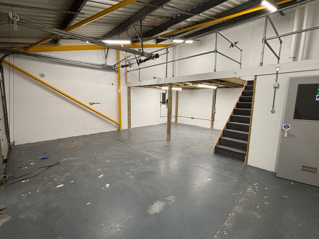 Property photo 1 of 6 Photo 11