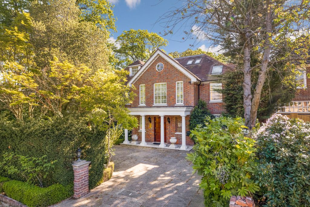 Property photo 1 of 11