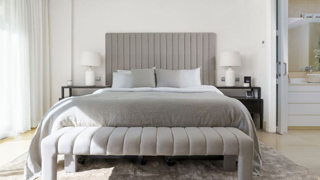 Property photo 2 of 36