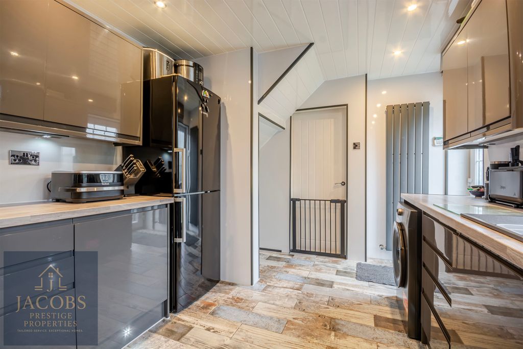 Property photo 3 of 12 Sa-19 Copy