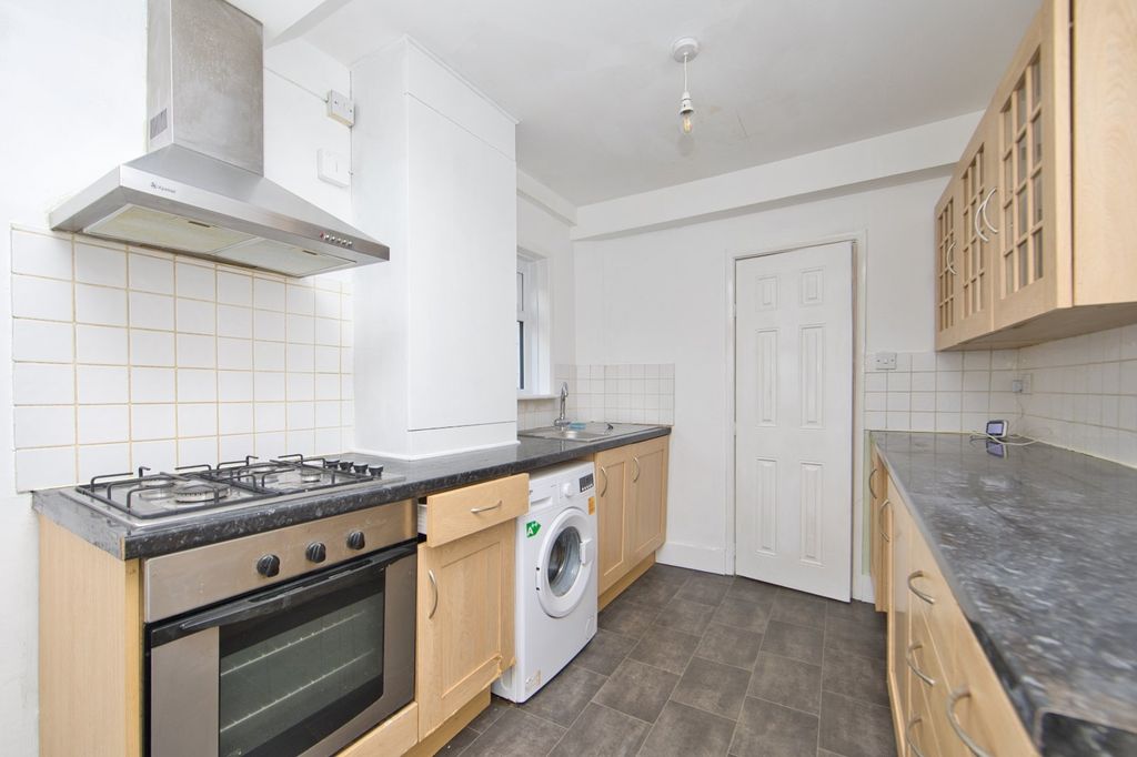 Property photo 3 of 9 Picture 3