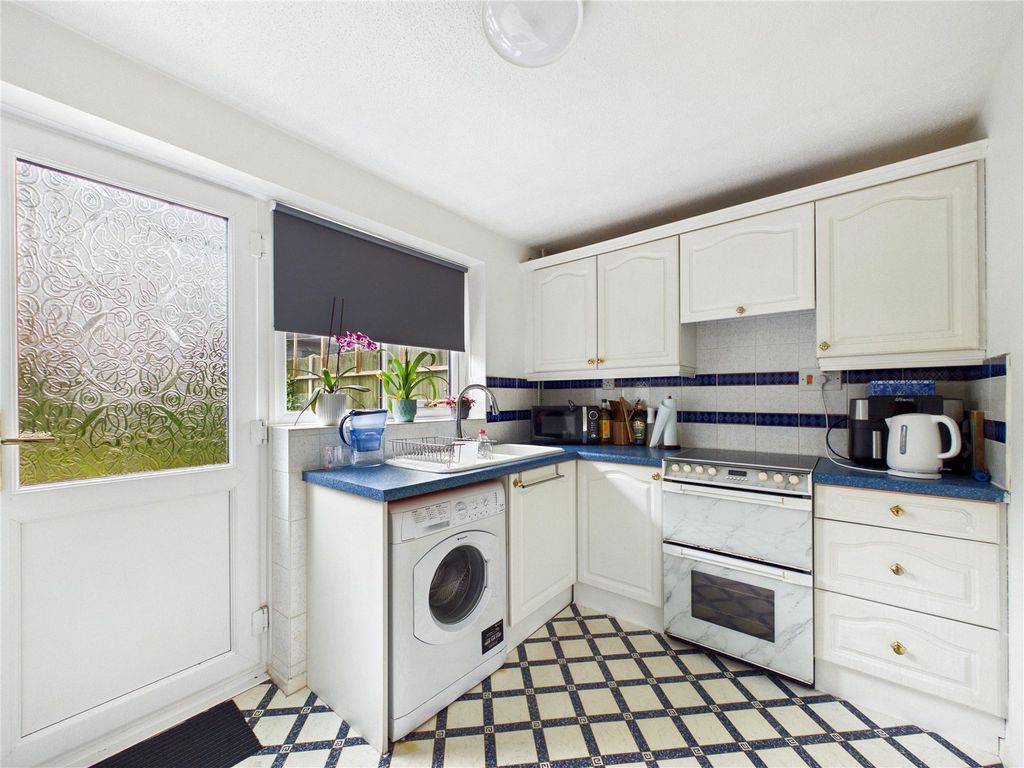 Property photo 3 of 12 Picture No. 32