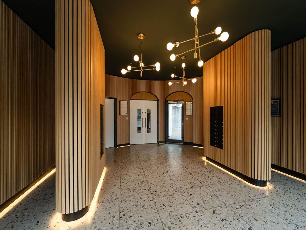 Property photo 2 of 25 Frontexterior004