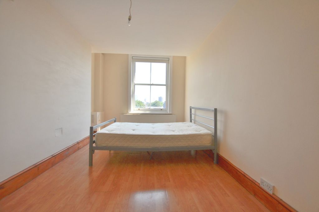 Property photo 3 of 7
