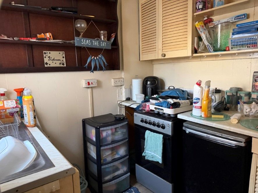 Property photo 3 of 6