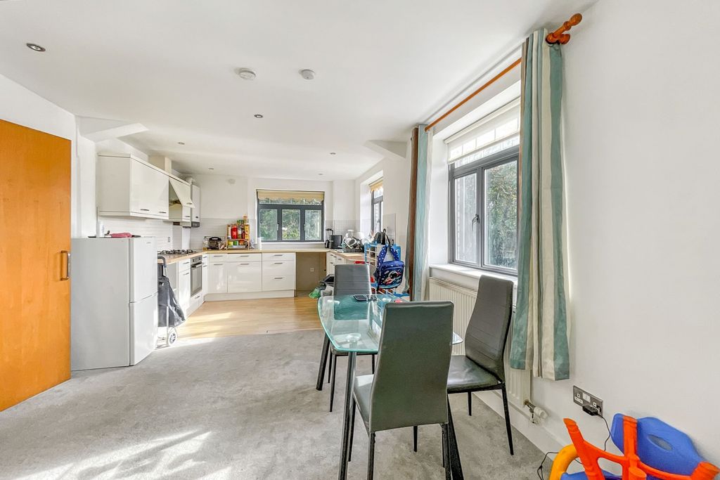 Property photo 2 of 10 Htp48457520251025055334_Fc_20251024_7163_6Xmec_Edited.Jpg