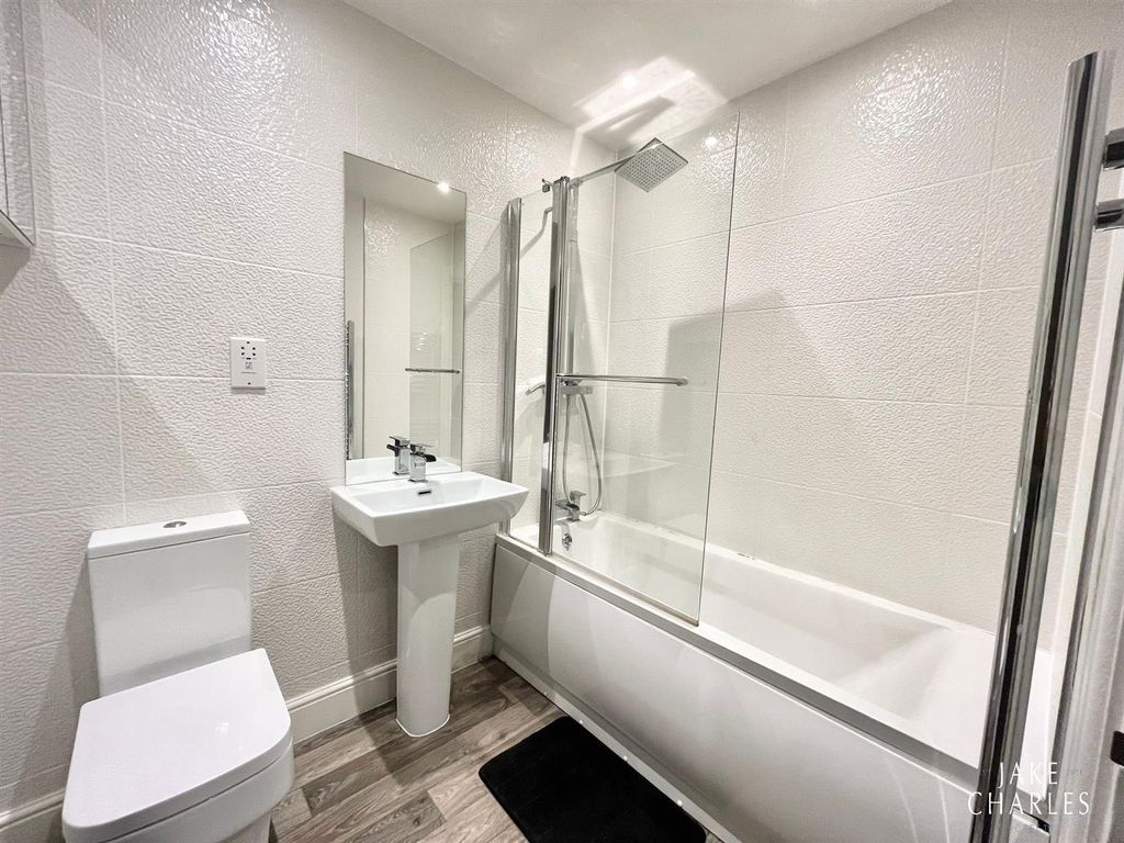 Property photo 3 of 15 5Deebc0B-Ba91-47d9-B67F-533B62Ed164F.Jpg