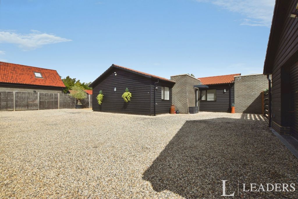 Property photo 1 of 31 Pbox-Img.Jpg