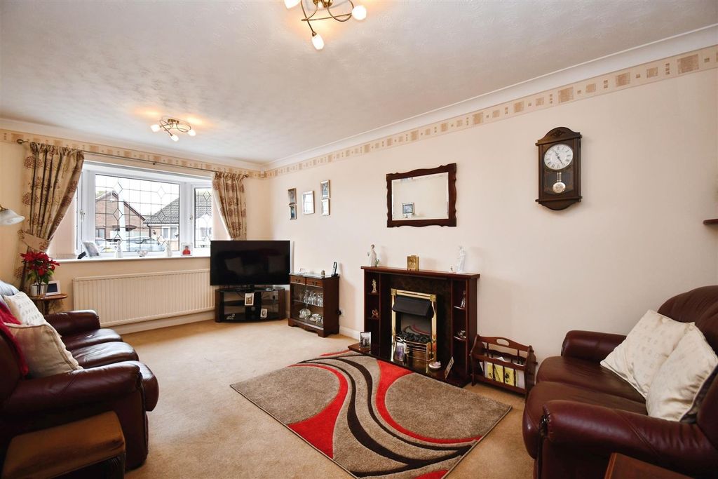 Property photo 2 of 11 c23225ba-U 20 285 29.Jpg