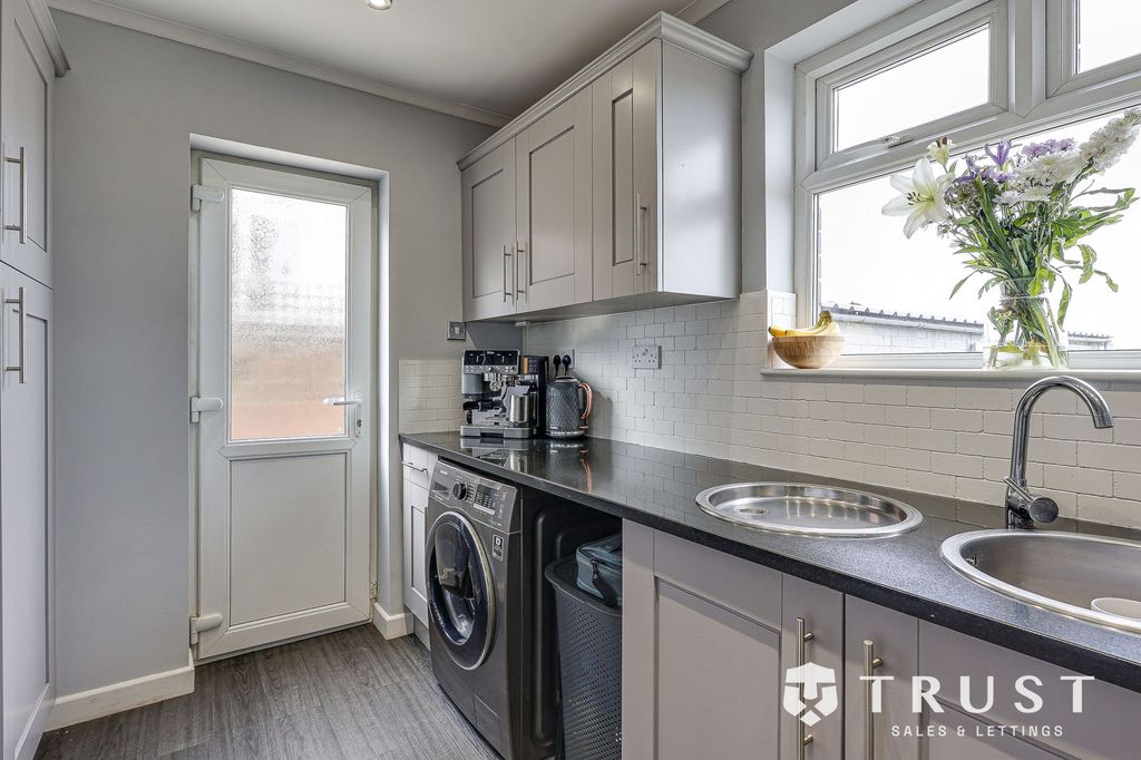 Additional image 11 of 3 bed detached house for saleMortimer Terrace, Healey, Batley WF17