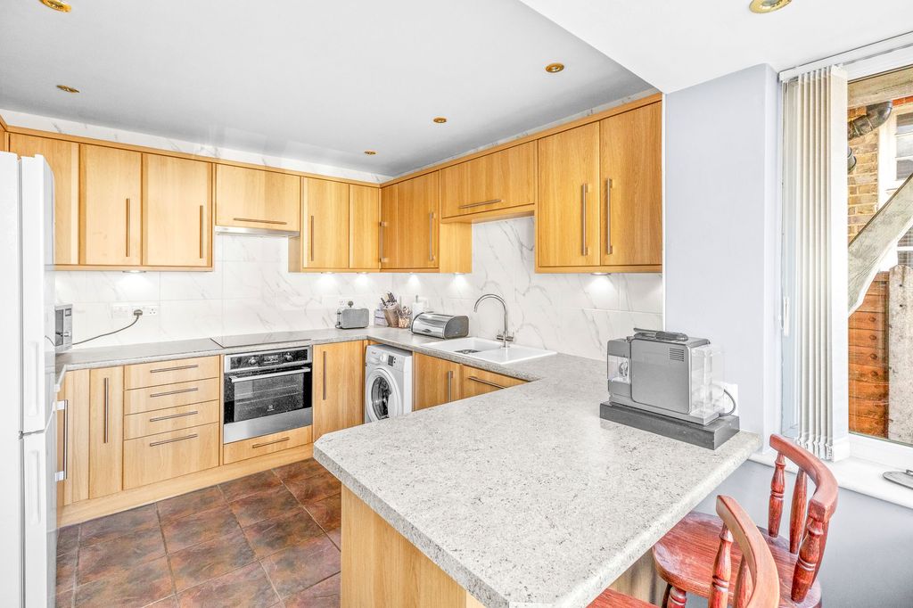 Property photo 3 of 13