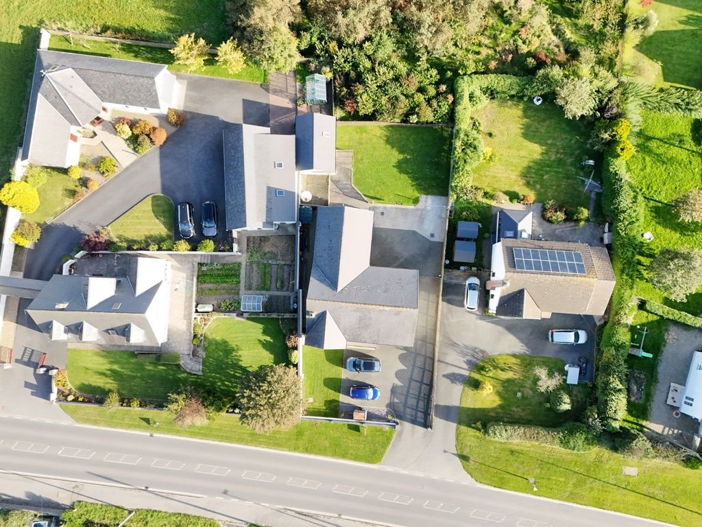 Property photo 3 of 60