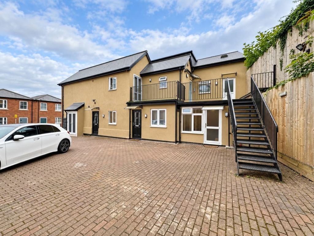 Property photo 1 of 4