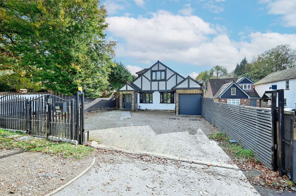 Property photo 2 of 35
