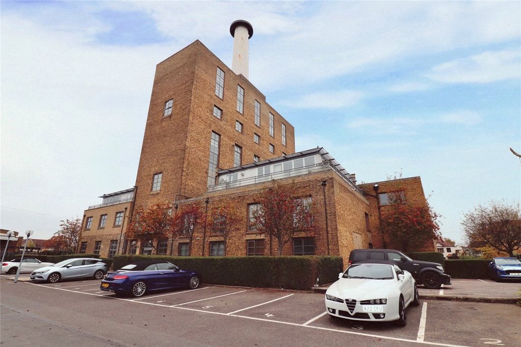 Property photo 1 of 19 Iconic Development