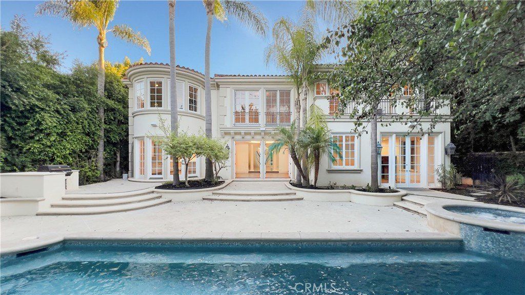 Property photo 3 of 18