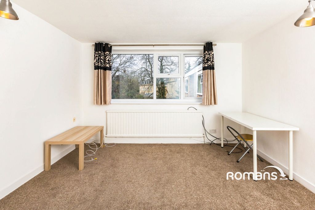 Property photo 3 of 10 Photo