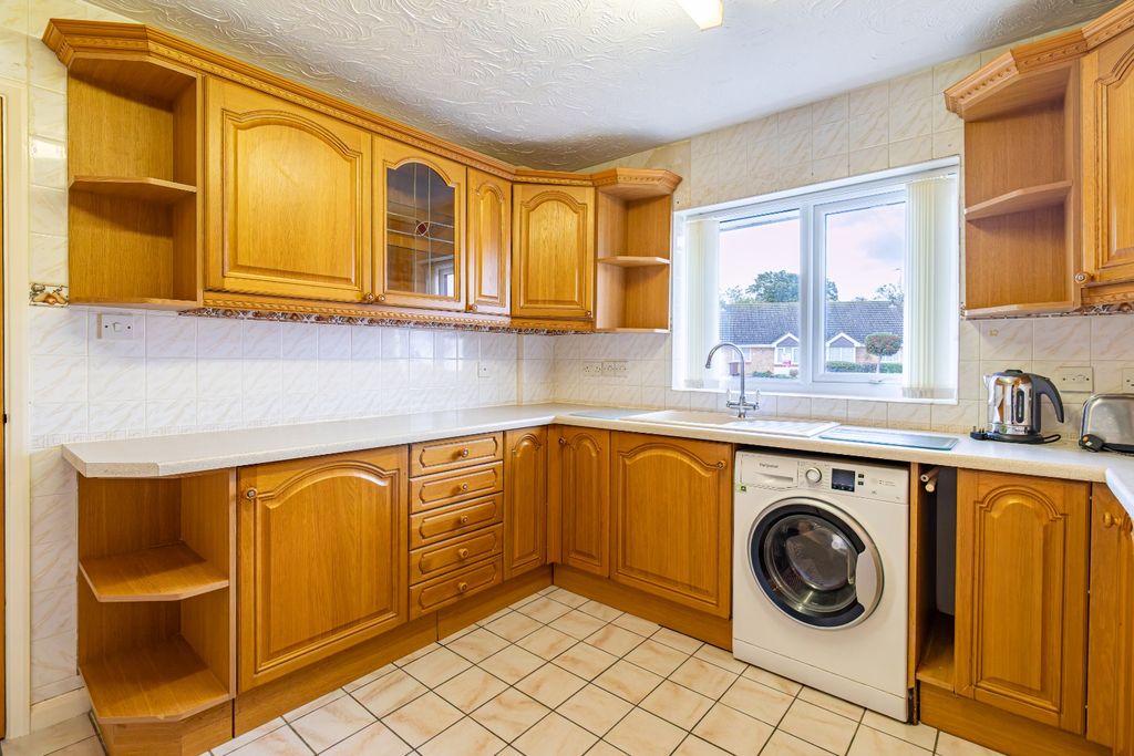 Property photo 3 of 21 4215206