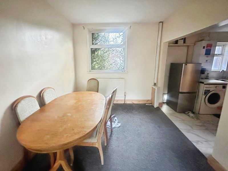 Property photo 3 of 10 Dining Room