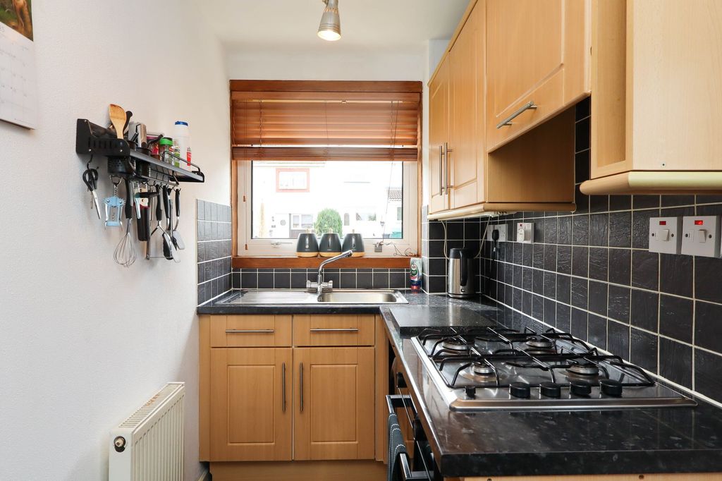Property photo 3 of 24 Kitchen1