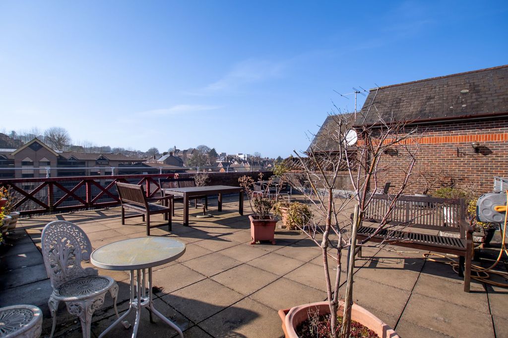 Property photo 2 of 7 Sun Terrace