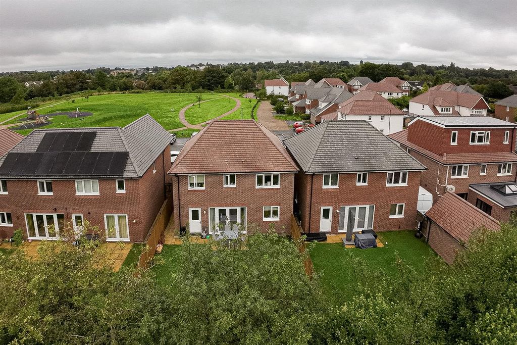 Property photo 3 of 35 84-33-Cricketers-Grove-84.Jpg