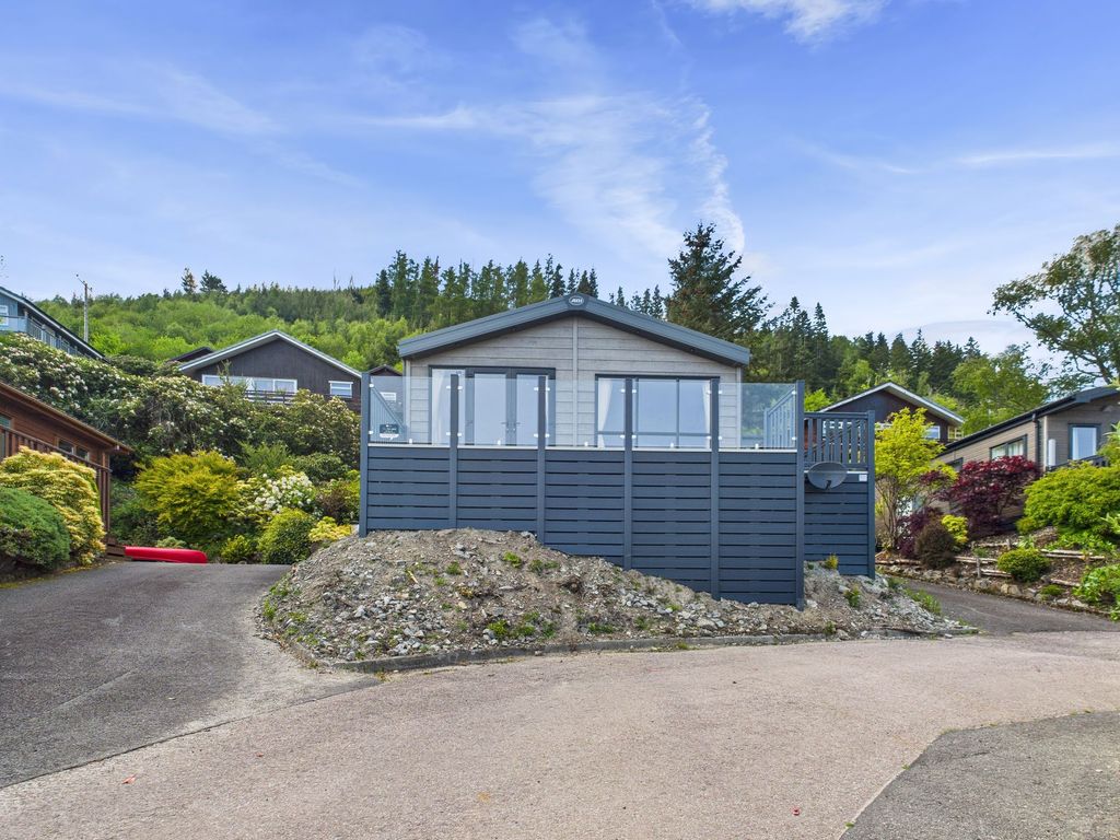 Property photo 1 of 18 Front