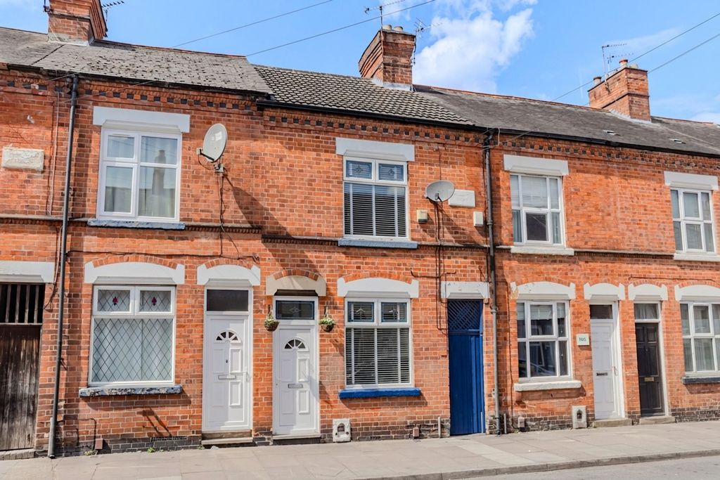 Property photo 1 of 18