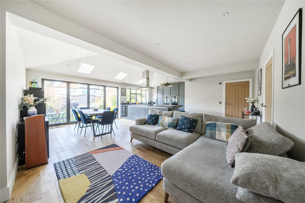 Property photo 2 of 18 Picture No. 09