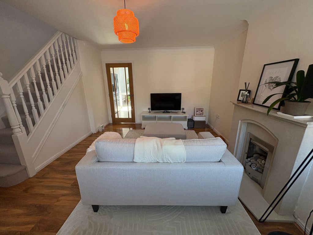 Property photo 2 of 11