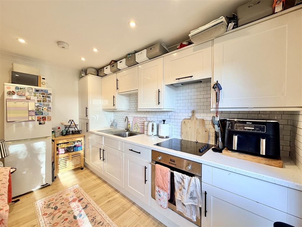 Property photo 3 of 11 Img_0766.Jpg