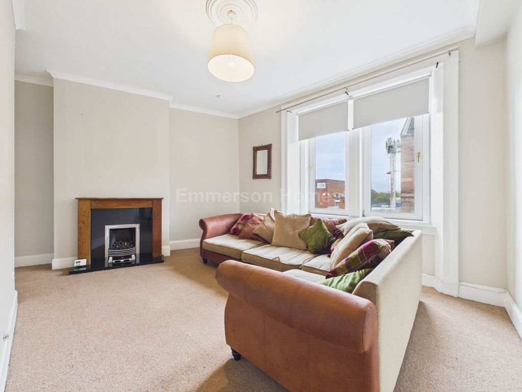 Property photo 3 of 11