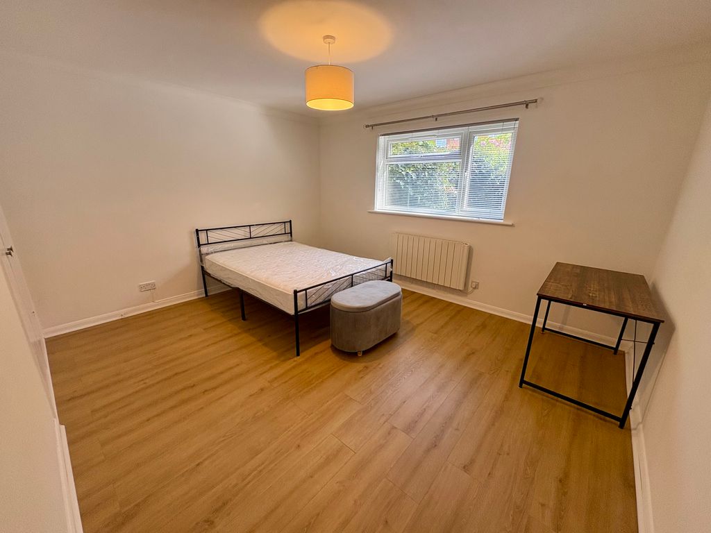 Property photo 3 of 8 Img_4889